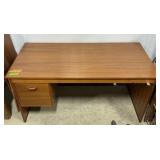WOODEN DESK WITH DRAWER