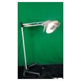 Burton 11201 Rolling Surgical Light Burton 11201 Rolling Surgical Light