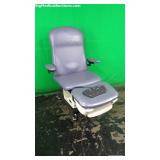 Midmark 647-002 Power Exam Table with Foot Control Midmark 647-002 Power Exam Table with Foot Control