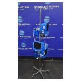 GE V100 Etc. Lot of 5 Patient Monitors On 1 Rollin