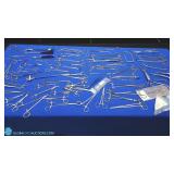 V. Mueller BL 1000 Lot of Sponge Forceps & Other S