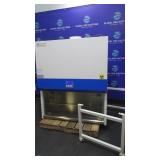 Across International BC-4F Biosaftey Cabinet w/ Du