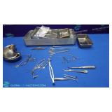V.Mueller SU 2511 Lot of Tissue Forceps & Other Su