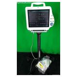 MindRay PM-8000 Rolling Patient Monitor w/ SpO2, N