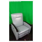 Siege AV78 Bariatric Treatment Recliner ( New out