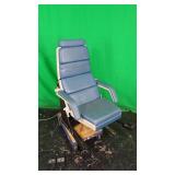 Midmark 413 Powered Exam Chair/Table