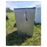 Magic Chef Mini Refrigerator