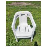 2xBID White Plastic Chairs