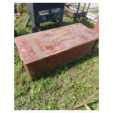 Cedar Storage Chest With Hinged Lid