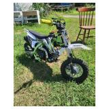 MotoTec X1 Dirt Bike 110 cc new 4stroke