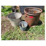 3xBIDAssorted Metal Buckets