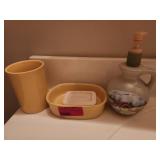 Bathroom Accessory Set With Ceramic Dispenser
