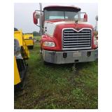 2003 Mack Vision 10-Speed Tractor with Wet Kit