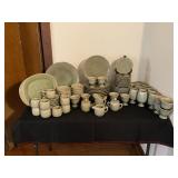 10 Piece Celedon Dinnerware