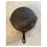 Griswald Iron Skillet w/Lid