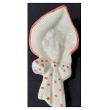 Vintage McCoy Lady in Bonnet Wall Pocket