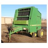 John Deere 530 Round Baler