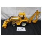 Ertl International Harvester Backhoe Loader