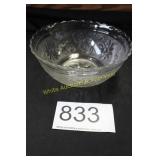 Jeannette Glass 'Poinsette' Serving Bowl