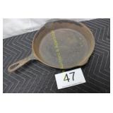 #8 - 10' Griswold Skillet - Double Pour Spout