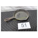 Wagner Ware 3E 6' Double Pour Cast Iron Skillet
