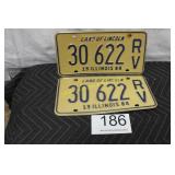 Pair of Illinois License Plate / 30-622 RV - (1984