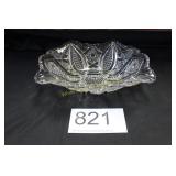 Vtg. Indiana Glass 'Paneled Daisy' Serving Bowl