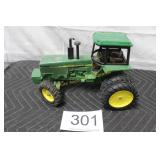 Ertl John Deere Sound-Gard Cab Tractor