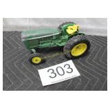 Ertl John Deere Die Cast 1:16 Scale Utility Tracto