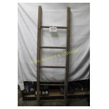 Primitive Rustic Wooden 5 Rung Farm Ladder