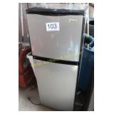 Magic Chef Refrigerator - 4.5 Cubic Foot 2 Door