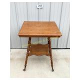 Antique Early 1900's Victorian Oak Parlor Table