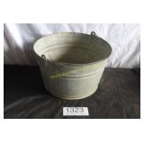 Vintage Galvanized Metal Utility Tub w/Handle