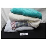 Lot of 4 Blankets