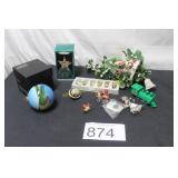 Christmas Ornament & Dï¿½cor Lot