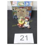 Enesco Raggedy Ann w/Tulips Figurine