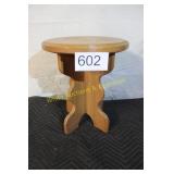 Rustic Oval Wooden Pedestal Display Stand