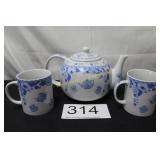 3 Piece Ceramic Blue & White Tea Service