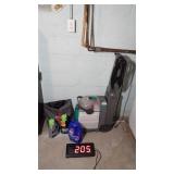 Bissell Carpet Shampooer & Supplies