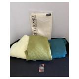 Round Table Clothes & Lace Liner