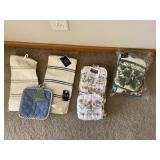 Kitchen Towels/ Hot Pads
