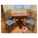 Drop Leaf Round Table with 4 Chairs & Pads