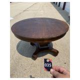 Round Oak Coffee Table 46"D
