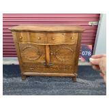 Dresser 44"Wx21"Dx38"H