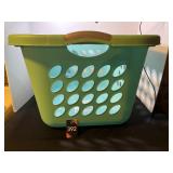 Sterlite Ultra 1.5 Bushel Clothes Basket