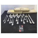 5 Homeward House Place Settings