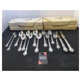 8 Homeward House Place Settings