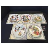 Walt Disney Cristmas Plates