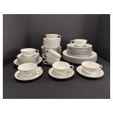 Prestige fine china Japan, 5  dinner plates,...