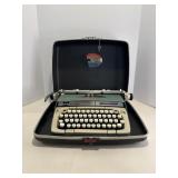Smith-Corona classic 12 typewritter in case